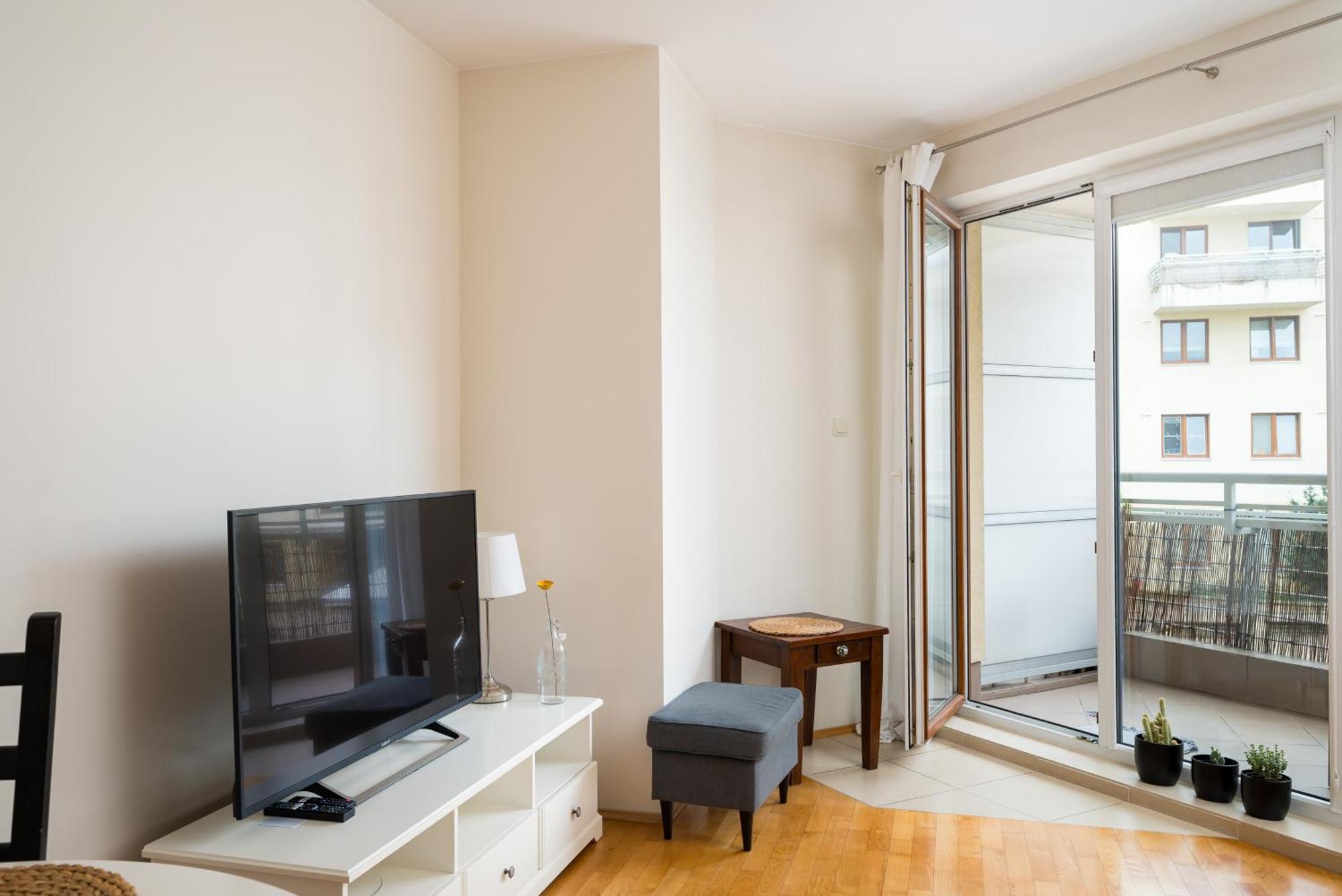 Metro Ksiecia Janusza Cosy Apartment Warschau Buitenkant foto