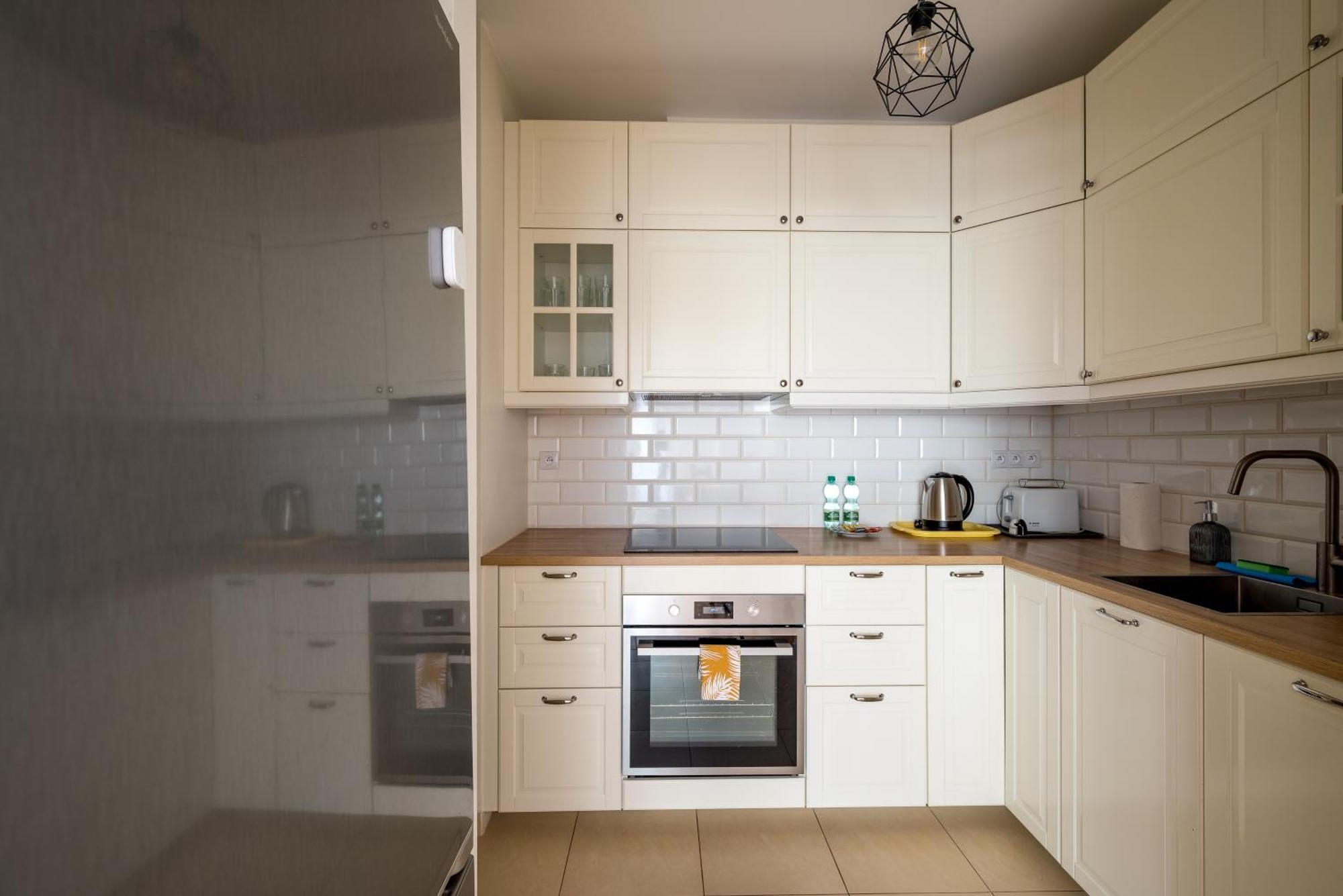 Metro Ksiecia Janusza Cosy Apartment Warschau Buitenkant foto