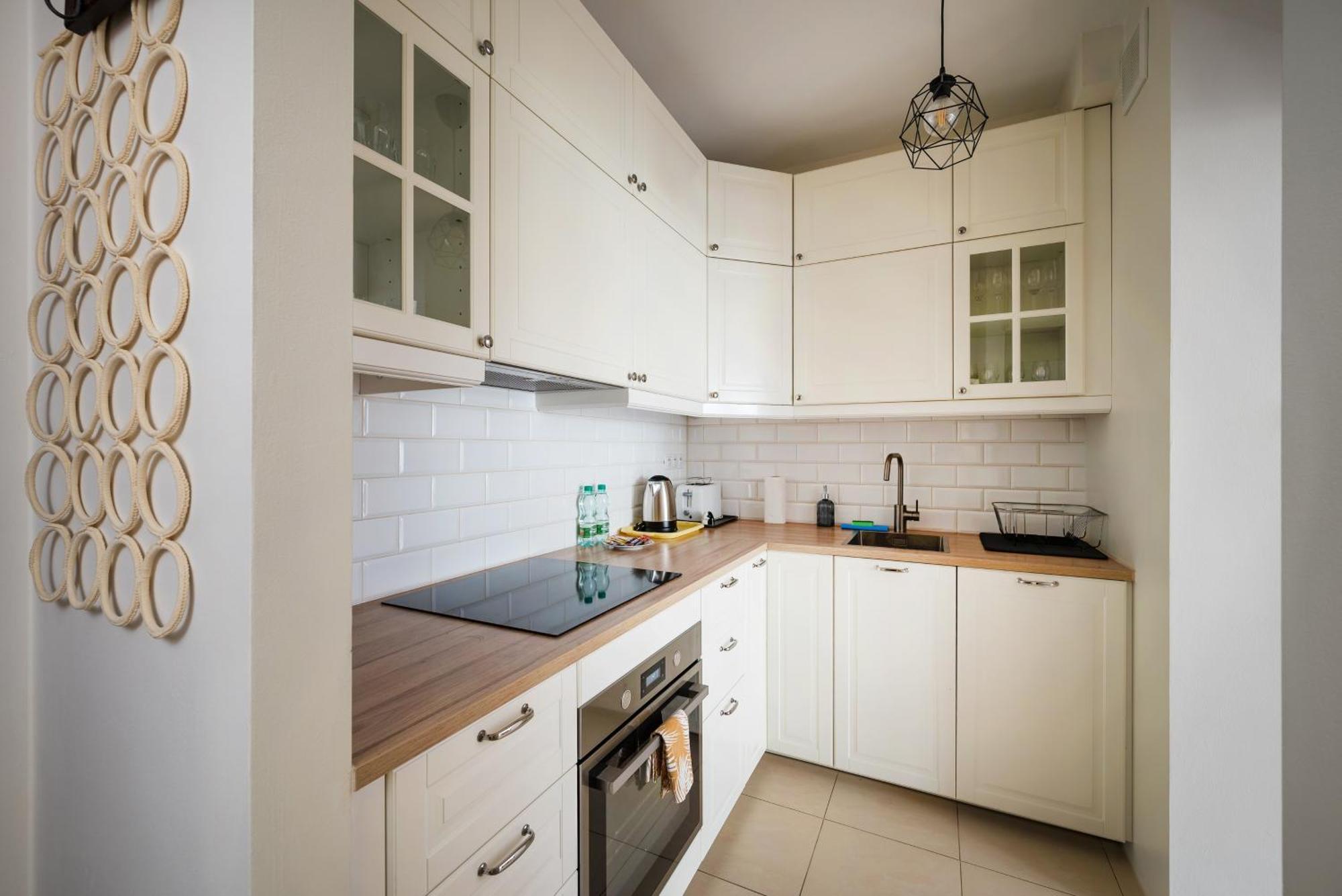 Metro Ksiecia Janusza Cosy Apartment Warschau Buitenkant foto