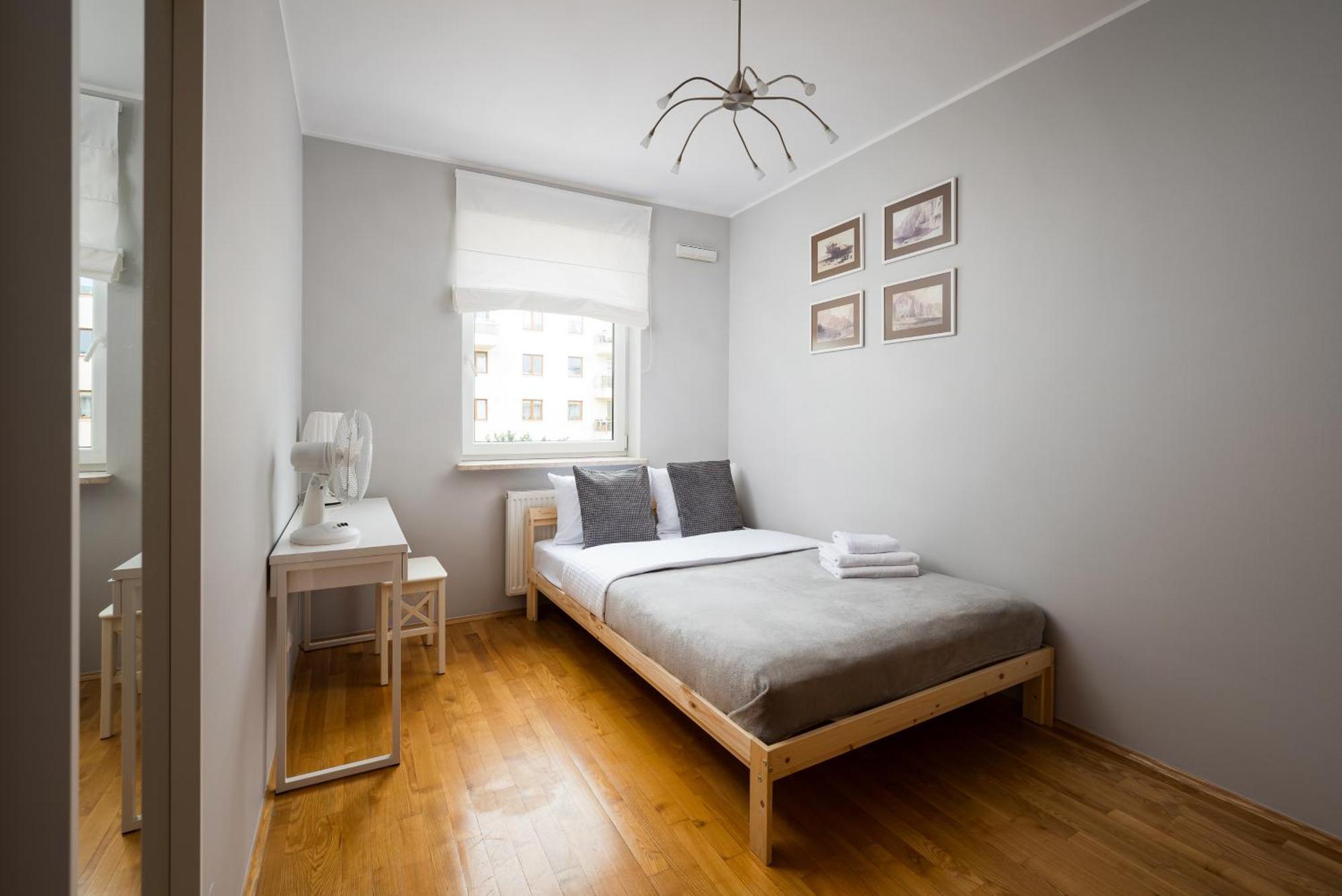 Metro Ksiecia Janusza Cosy Apartment Warschau Buitenkant foto